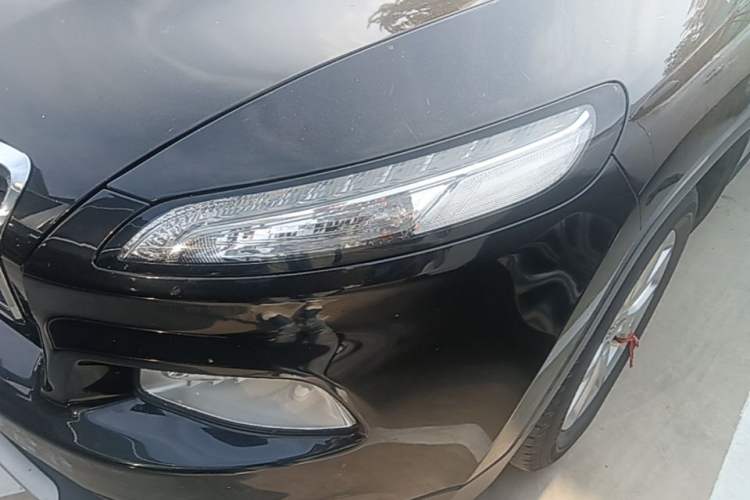 Used Jeep Cherokee 2017 2.0L Superior Edition Left Front Headlight