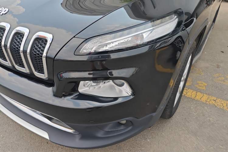 Used Jeep Cherokee 2017 2.4L Leading Smart Edition Left Front Headlight
