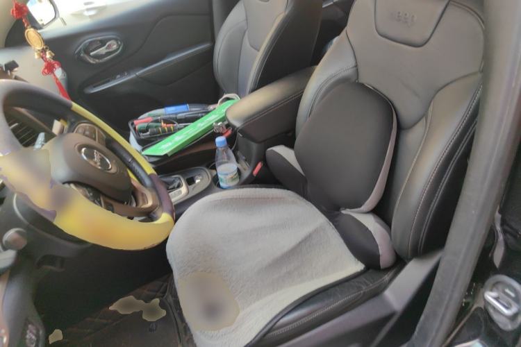 Used Jeep Cherokee 2017 2.4L Leading Smart Edition Left Front Seat