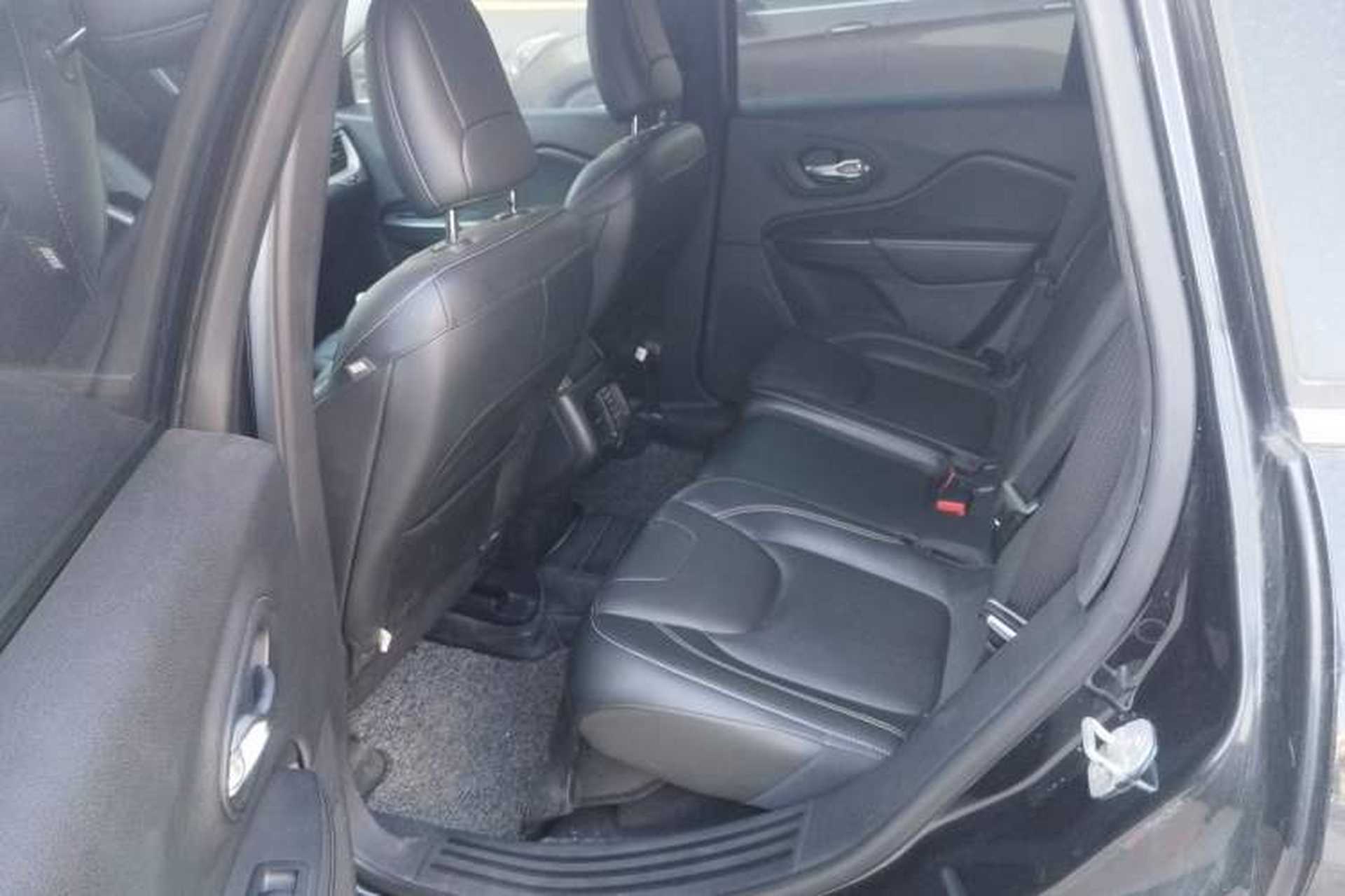 Used Jeep Cherokee 2017 2.4L Leading Smart Edition Left Rear Seat