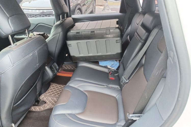 Used Jeep Cherokee 2017 2.0L Superior Edition Left Rear Seat