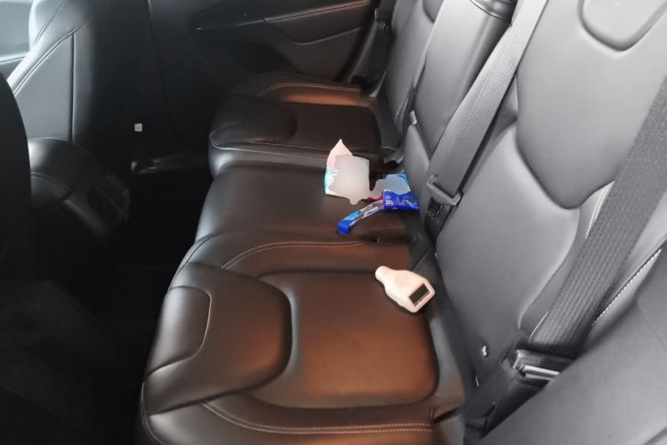 Used Jeep Cherokee 2017 2.0L Superior Edition Left Rear Seat