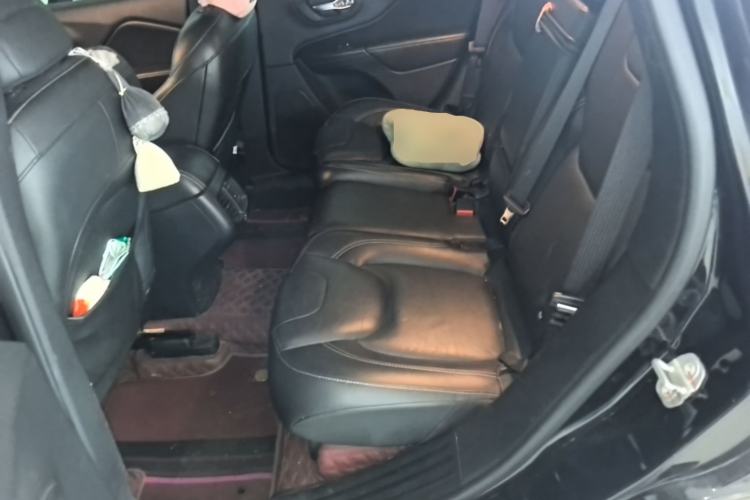 Used Jeep Cherokee 2017 2.0L Superior Edition Left Rear Seat