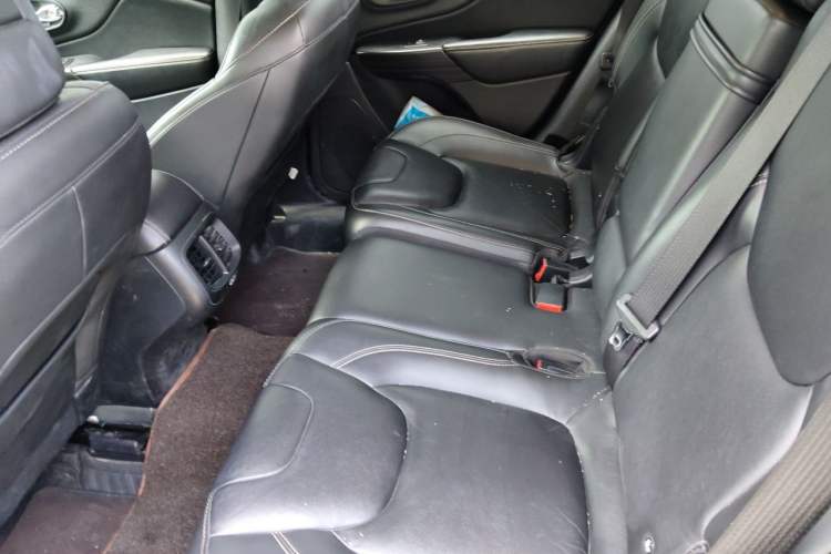 Used Jeep Cherokee 2017 2.0L Superior Edition Left Rear Seat