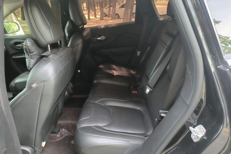 Used Jeep Cherokee 2017 2.4L Leading Smart Edition Left Rear Seat