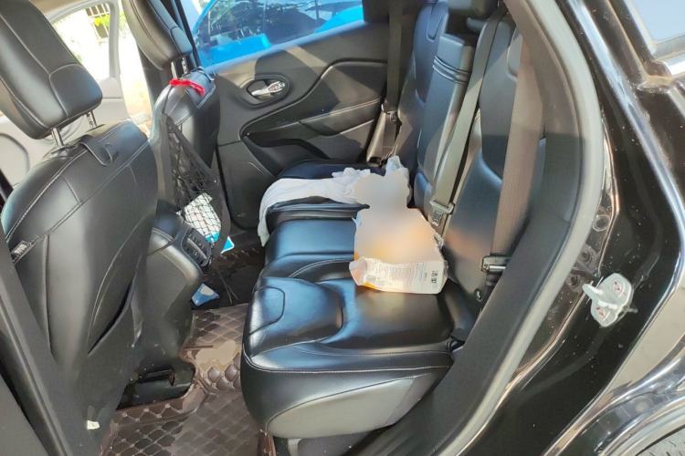 Used Jeep Cherokee 2017 2.0L Superior Edition Left Rear Seat