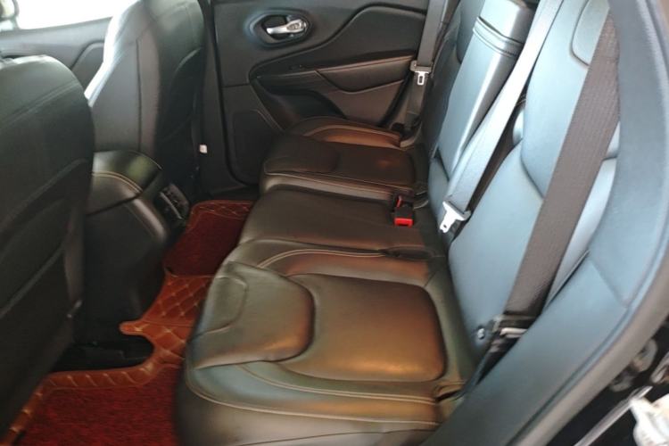 Used Jeep Cherokee 2017 2.4L Leading Edition Left Rear Seat