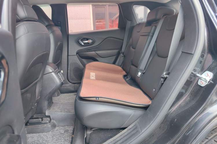 Used Jeep Cherokee 2017 2.4L Leading Smart Edition Left Rear Seat