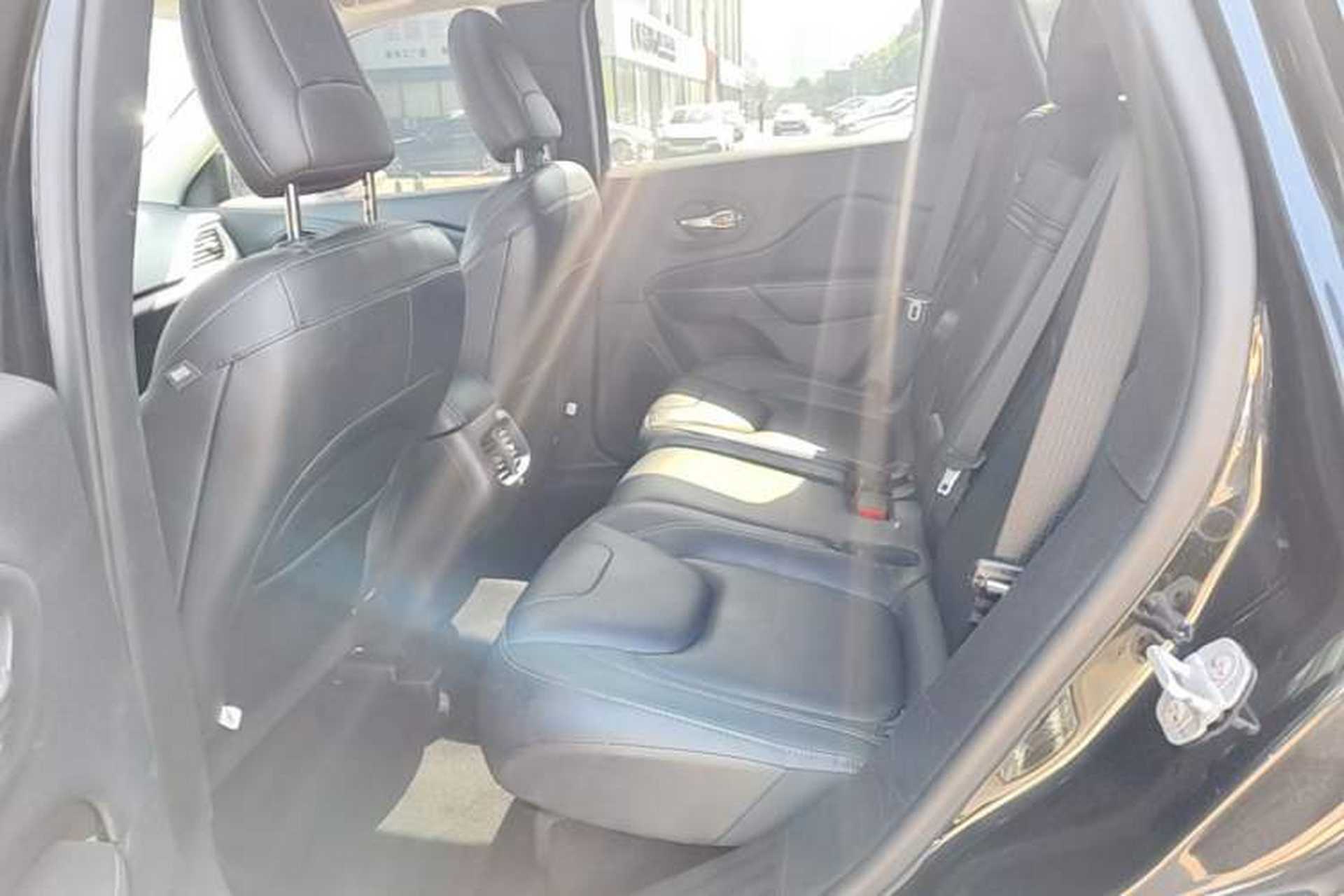 Used Jeep Cherokee 2017 2.0L Superior Edition Left Rear Seat