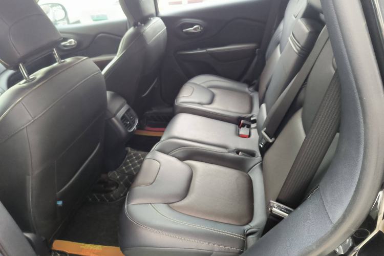 Used Jeep Cherokee 2017 2.0L Superior Edition Left Rear Seat