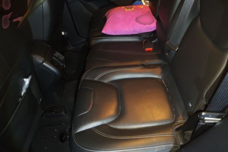 Used Jeep Cherokee 2017 2.0L Superior Edition Left Rear Seat
