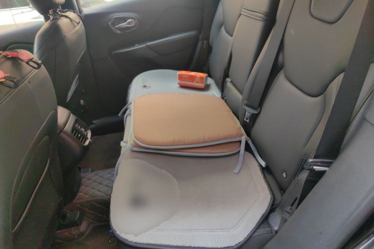 Used Jeep Cherokee 2017 2.4L Leading Smart Edition Left Rear Seat