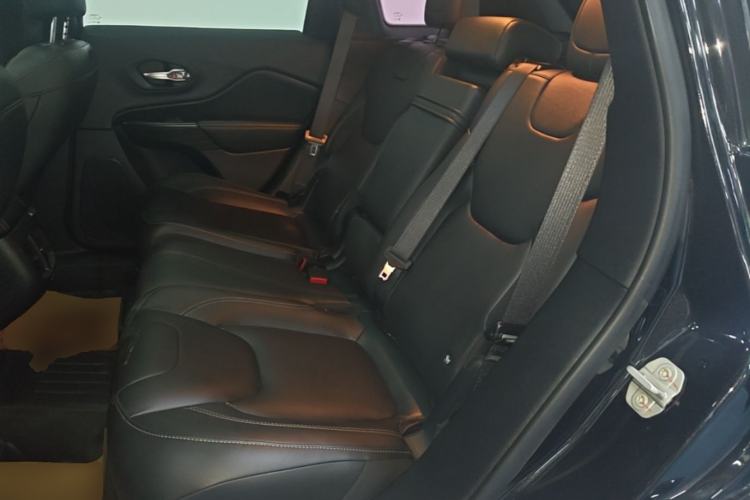 Used Jeep Cherokee 2017 2.4L Leading Smart Edition Left Rear Seat