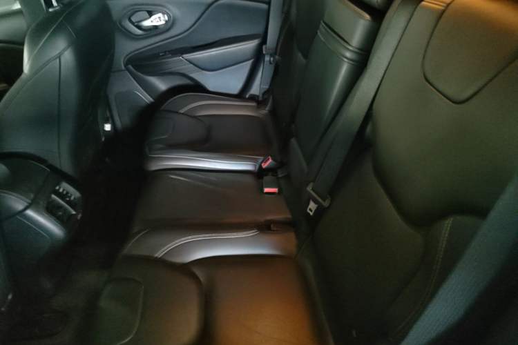 Used Jeep Cherokee 2017 2.0L Superior Edition Left Rear Seat