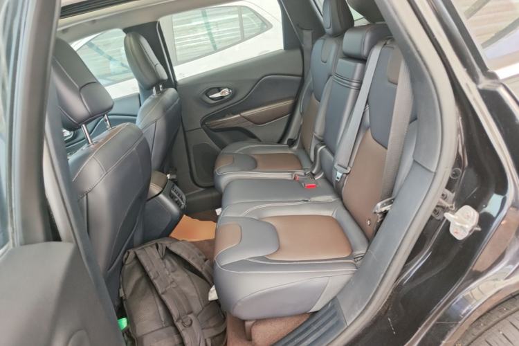 Used Jeep Cherokee 2017 2.4L Leading Smart Edition Left Rear Seat