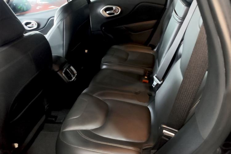 Used Jeep Cherokee 2017 2.0L Superior Edition Left Rear Seat
