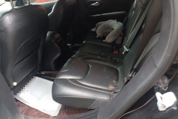 Used Jeep Cherokee 2017 2.0L Superior Edition Left Rear Seat