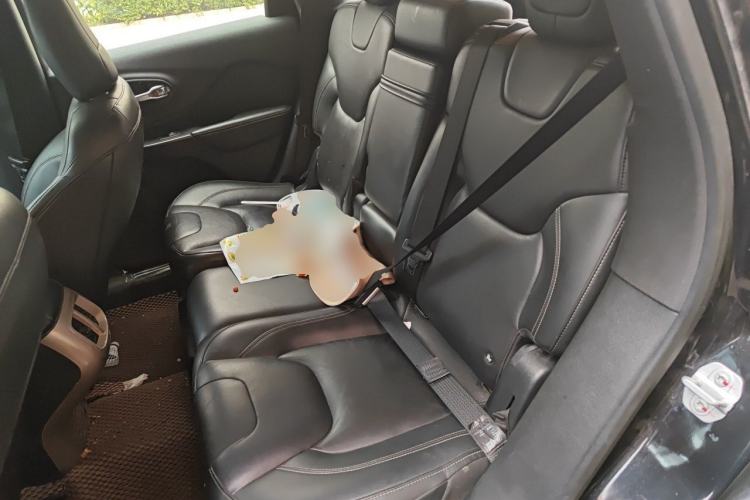 Used Jeep Cherokee 2017 2.0L Superior Edition Left Rear Seat