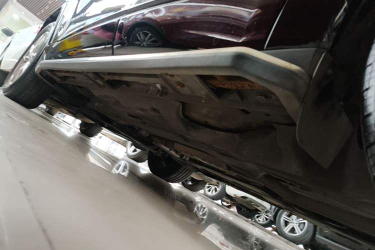 Used Jeep Cherokee 2017 2.4L Professional Edition Left Side Sill