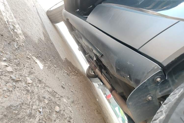 Used Jeep Cherokee 2017 2.0L Superior Edition Left Side Sill