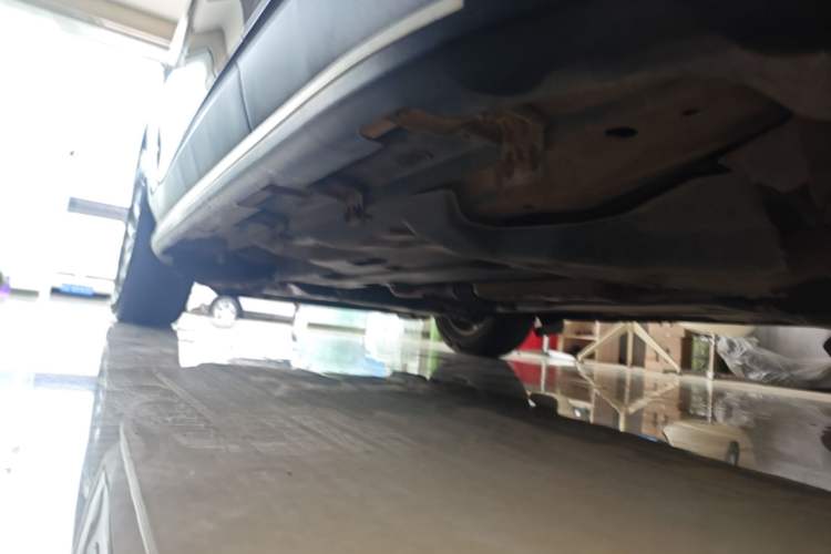 Used Jeep Cherokee 2017 2.0L Superior Edition Left Side Sill