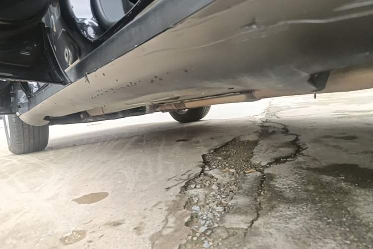 Used Jeep Cherokee 2017 2.0L Superior Edition Left Side Sill