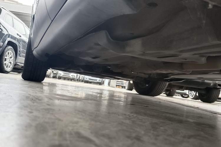 Used Jeep Cherokee 2017 2.0L Superior Edition Left Side Sill