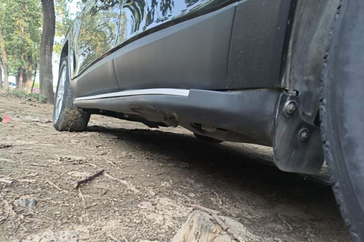 Used Jeep Cherokee 2017 2.4L Leading Smart Edition Left Side Sill