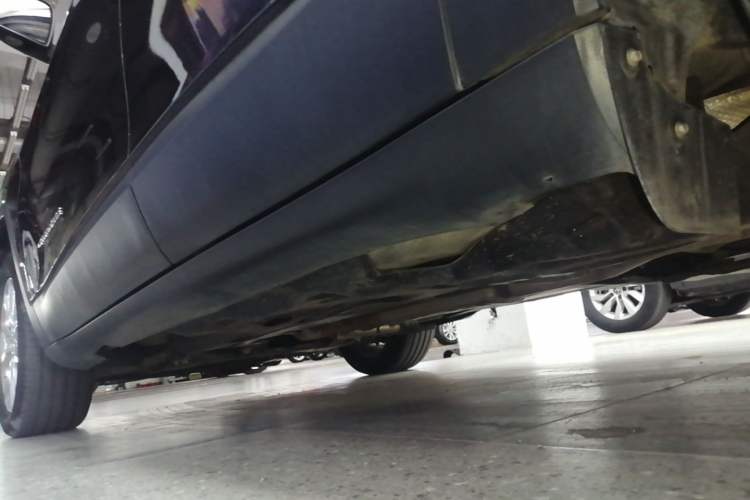 Used Jeep Cherokee 2017 2.0L Superior Edition Left Side Sill