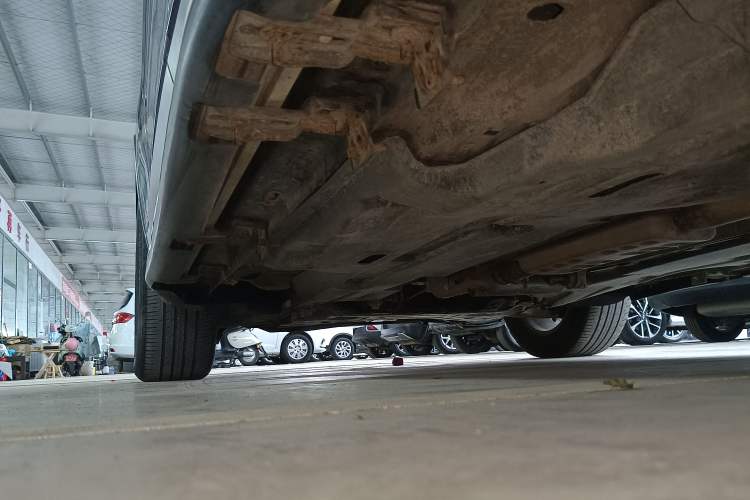 Used Jeep Cherokee 2017 2.0L Superior Edition Left Side Sill