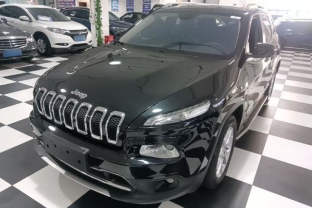 Used Jeep Cherokee 2017 2.0L Superior Edition