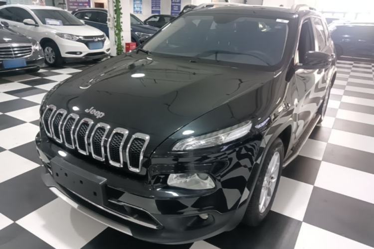 Used Jeep Cherokee 2017 2.0L Superior Edition Guazi used car, China used car export, Used car for sale, Used cars, Cheapest cars for sale