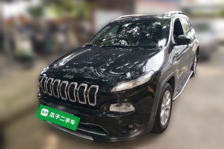 Used Jeep Cherokee 2017 2.0L Superior Edition Guazi used car, China used car export, Used car for sale, Used  cars, Cheapest cars for sale
