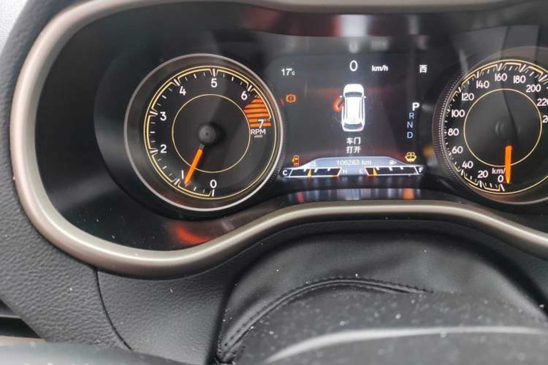 Used Jeep Cherokee 2017 2.0L Superior Edition Odometer Close Up