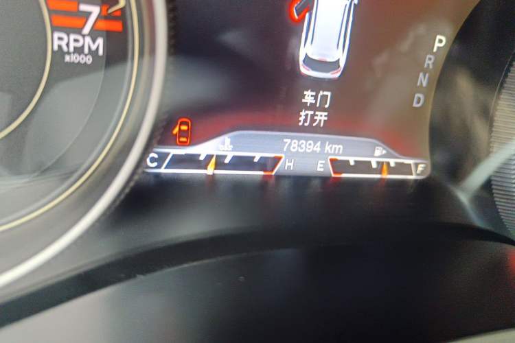 Used Jeep Cherokee 2017 2.0L Superior Edition Odometer Close Up