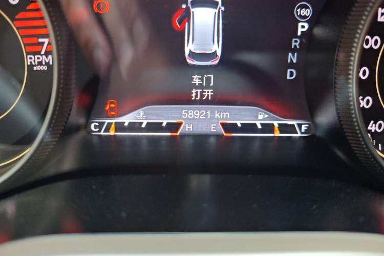 Used Jeep Cherokee 2017 2.0L Superior Edition Odometer Close Up