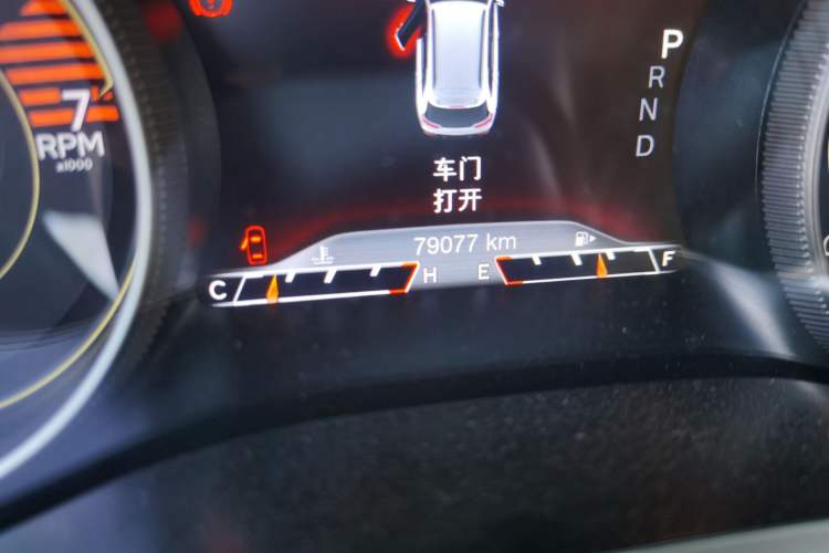 Used Jeep Cherokee 2017 2.0L Superior Edition Odometer Close Up