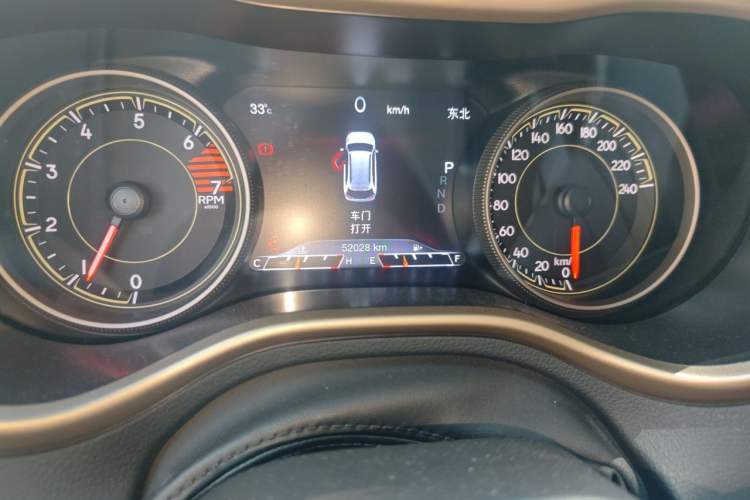 Used Jeep Cherokee 2017 2.0L Superior Edition Odometer Close Up