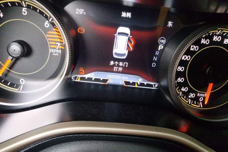 Used Jeep Cherokee 2017 2.0L Superior Edition Odometer Close Up