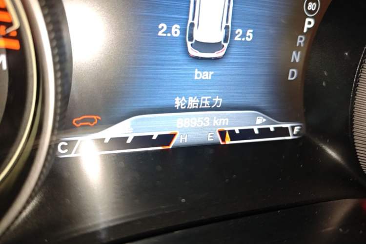 Used Jeep Cherokee 2017 2.4L Leading Smart Edition Odometer Close Up