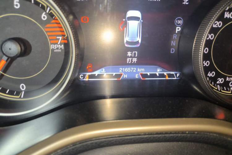 Used Jeep Cherokee 2017 2.0L Superior Edition Odometer Close Up