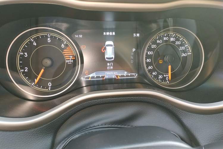 Used Jeep Cherokee 2017 2.4L Excellence Edition Odometer Close Up