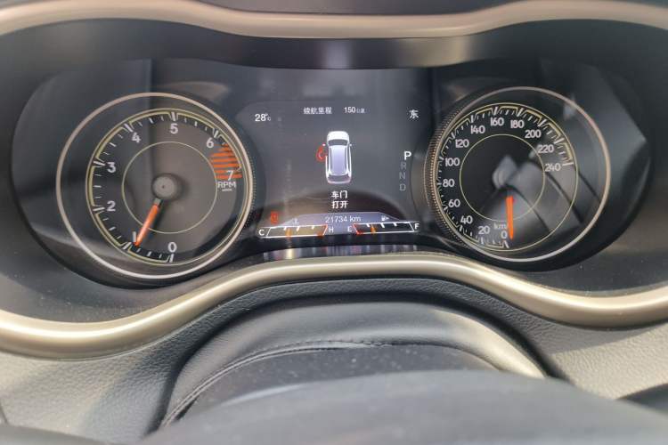 Used Jeep Cherokee 2017 2.0L Superior Edition Odometer Close Up