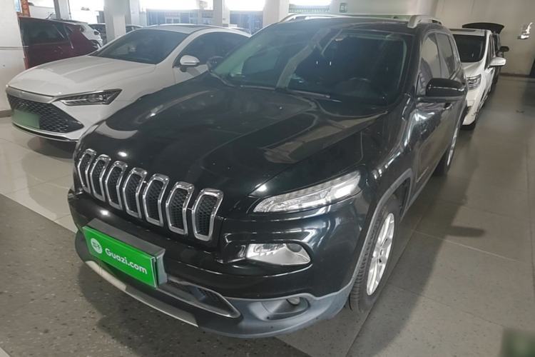 Used Jeep Cherokee 2017 2.0L Superior Edition Guazi used car, China used car export, Used car for sale, Used  cars, Cheapest cars for sale