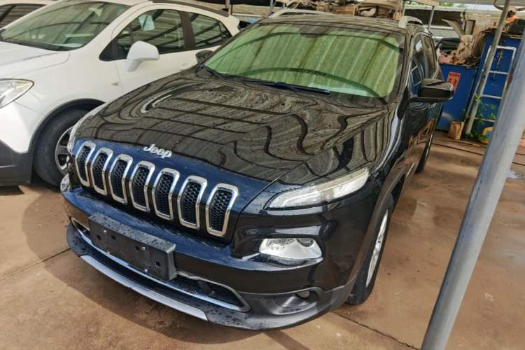 Used Jeep Cherokee 2017 2.4L Leading Smart Edition Guazi used car, China used car export, Used car for sale, Used cars, Cheapest cars for sale