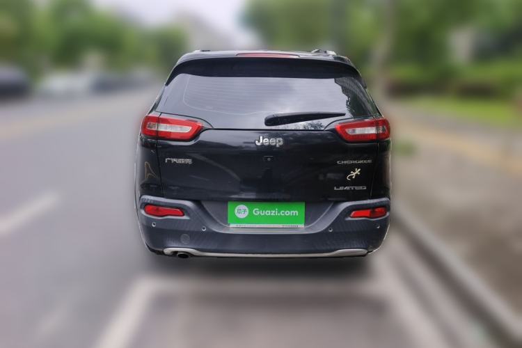 Used Jeep Cherokee 2017 2.0L Superior Edition Rear