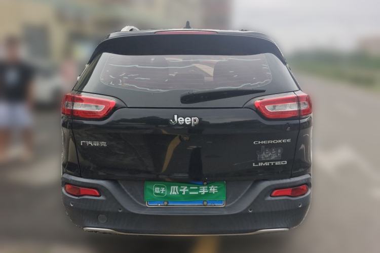 Used Jeep Cherokee 2017 2.0L Superior Edition Rear