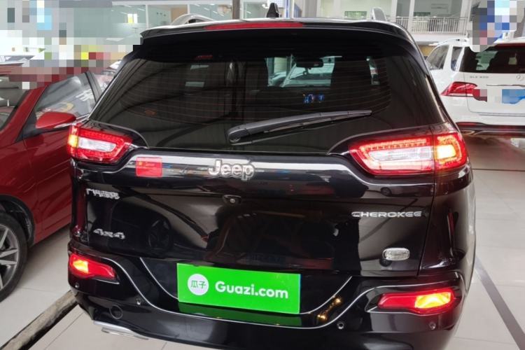 Used Jeep Cherokee 2017 2.4L Professional Edition Rear