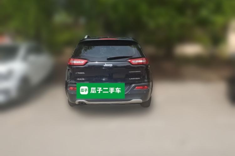 Used Jeep Cherokee 2017 2.0L Superior Edition Rear