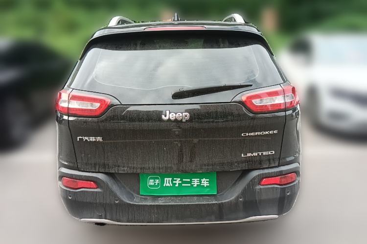 Used Jeep Cherokee 2017 2.0L Superior Edition Rear